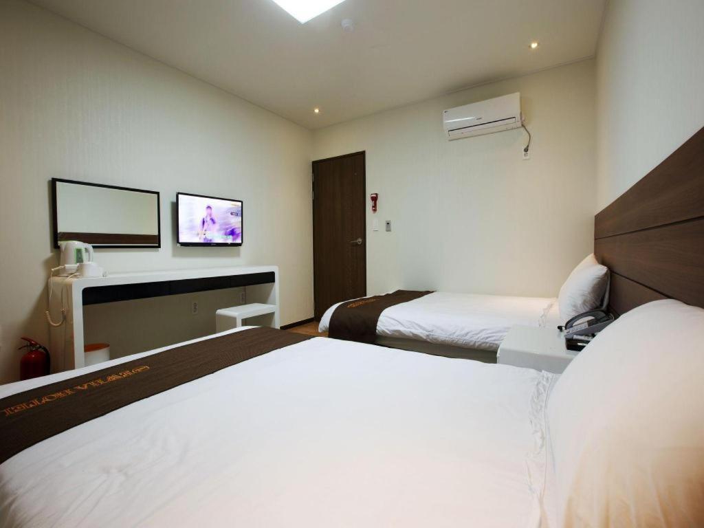 Ewha Hotel Jeju Eksteriør billede