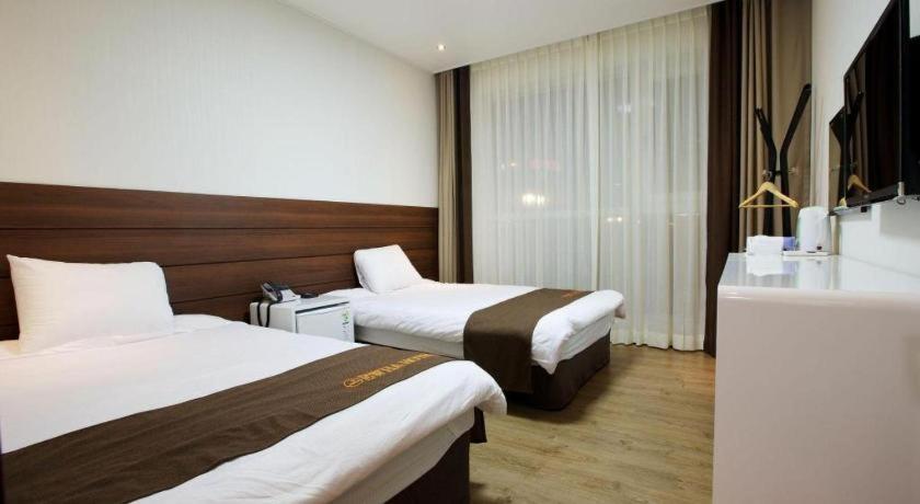 Ewha Hotel Jeju Eksteriør billede
