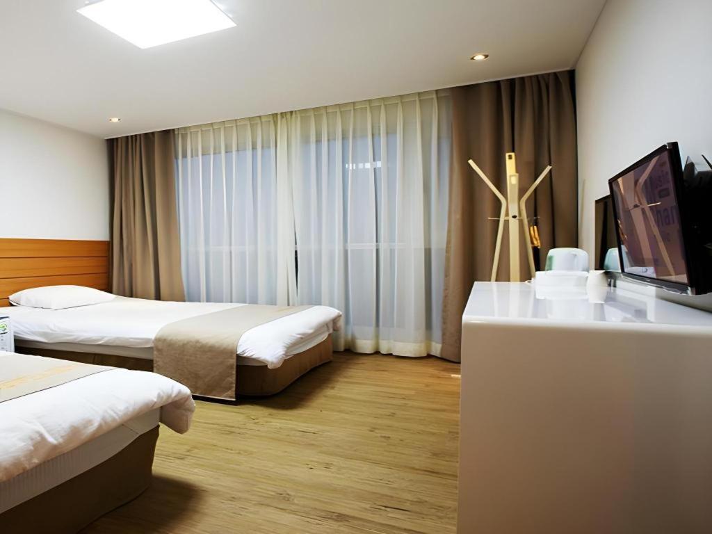 Ewha Hotel Jeju Eksteriør billede